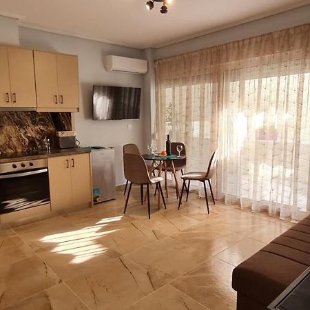 New Stylish Apartment In Athens! エクステリア 写真